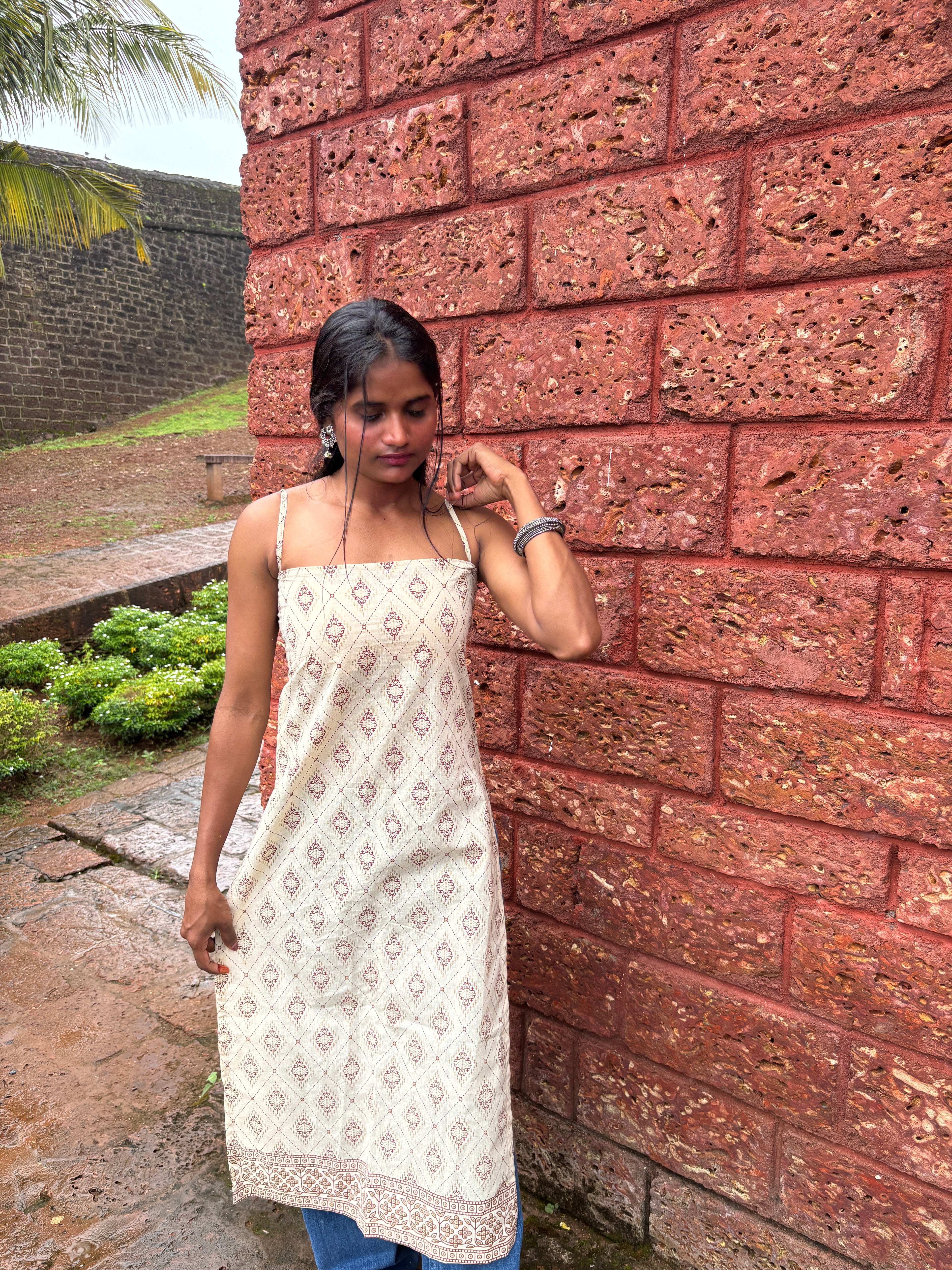 Ananya (अनन्या)–Luxe Crisscross Back Kurti