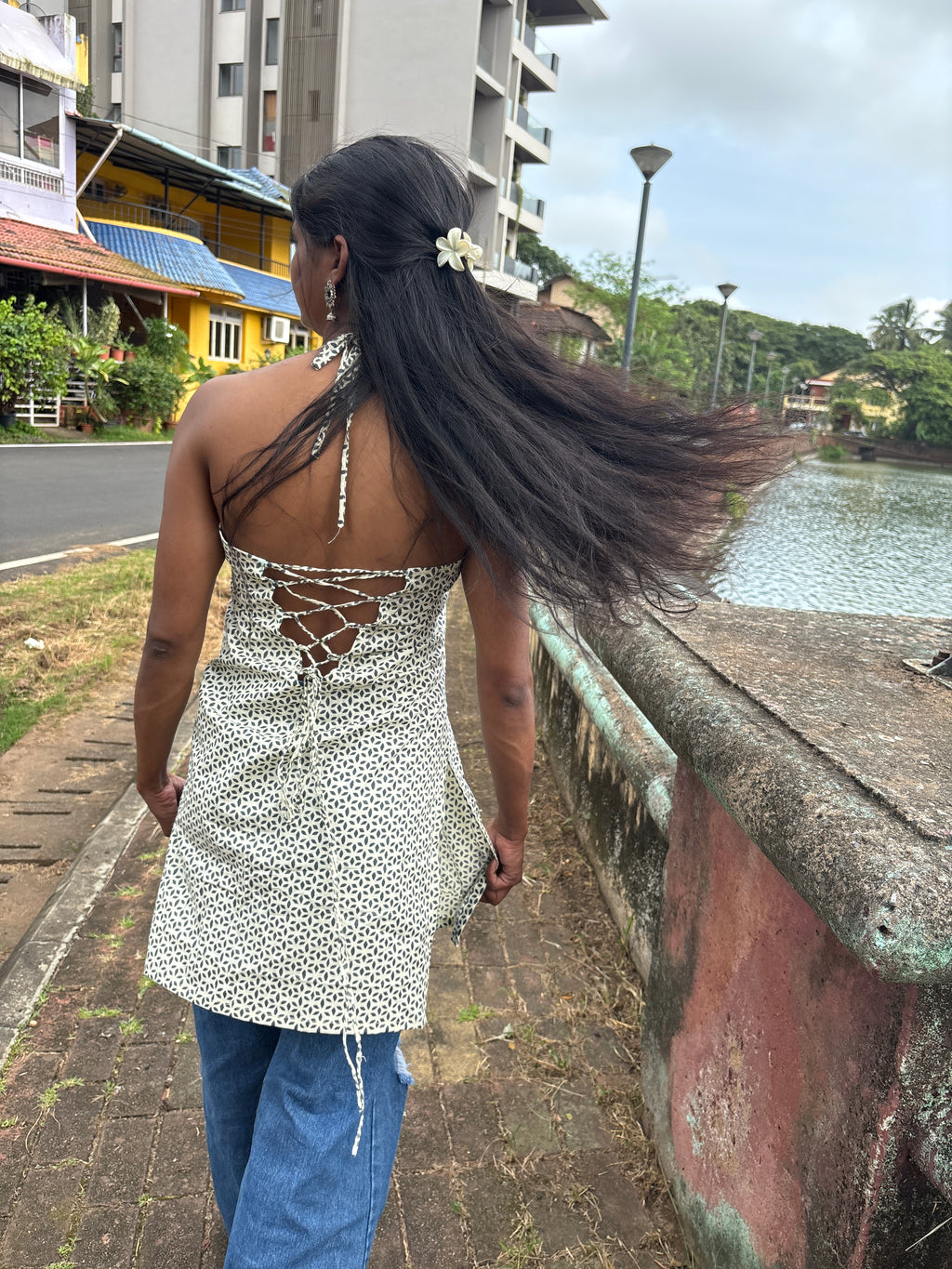 Noor (नूर)–tie-up backless kurti