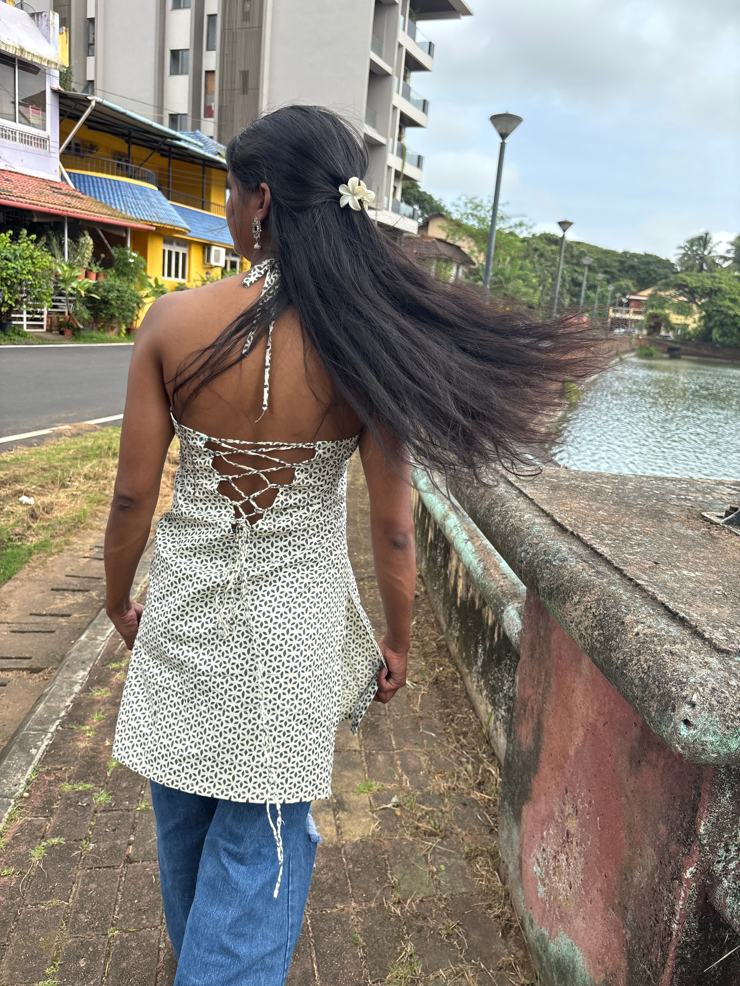 Noor (नूर)–tie-up backless kurti