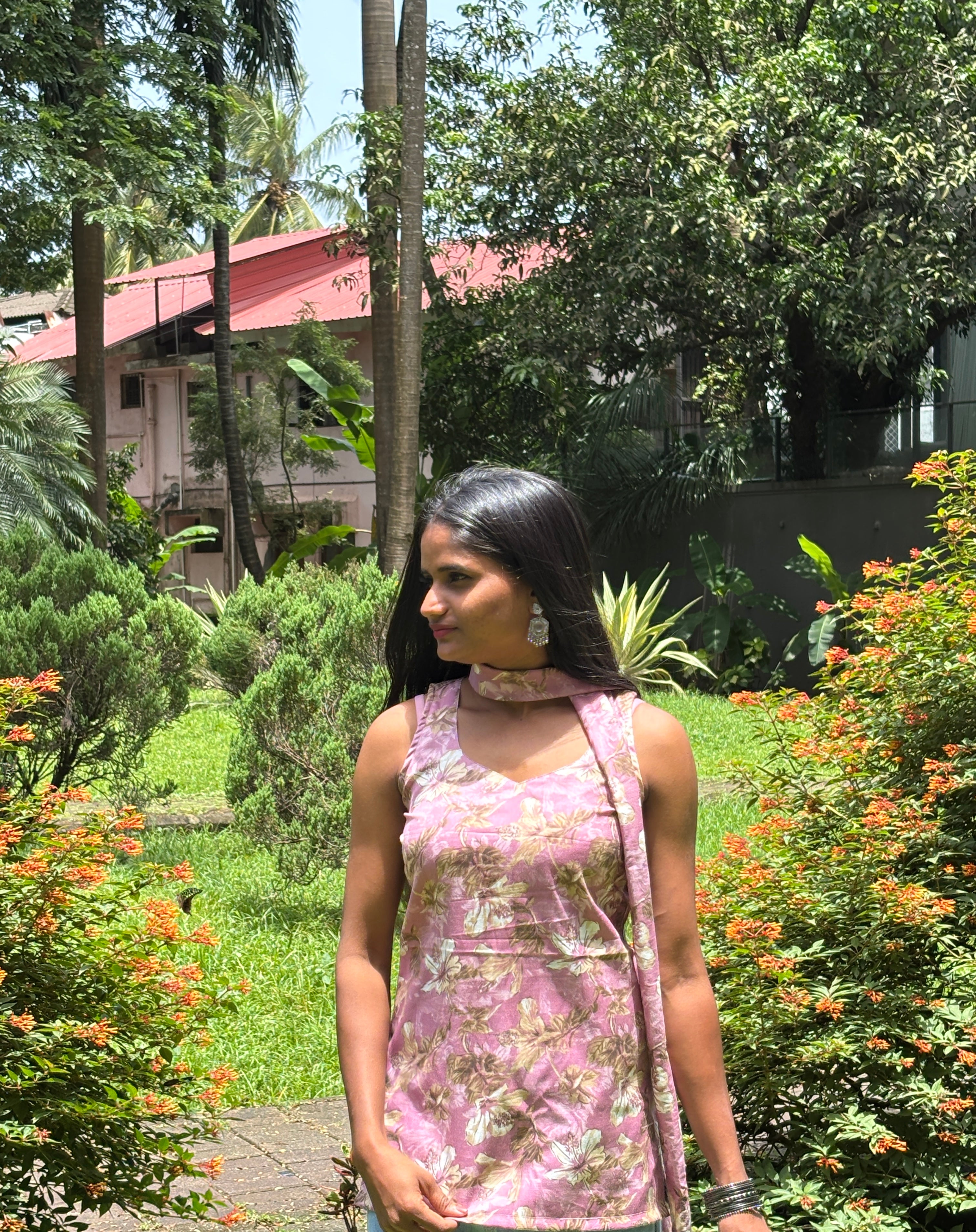 Sakhi (सखी)–short kurti with scarf